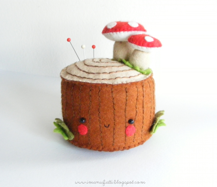 Bugs and Fishes by Lupin: Guest Post: Felt Tree Stump Pincushion Tutorial